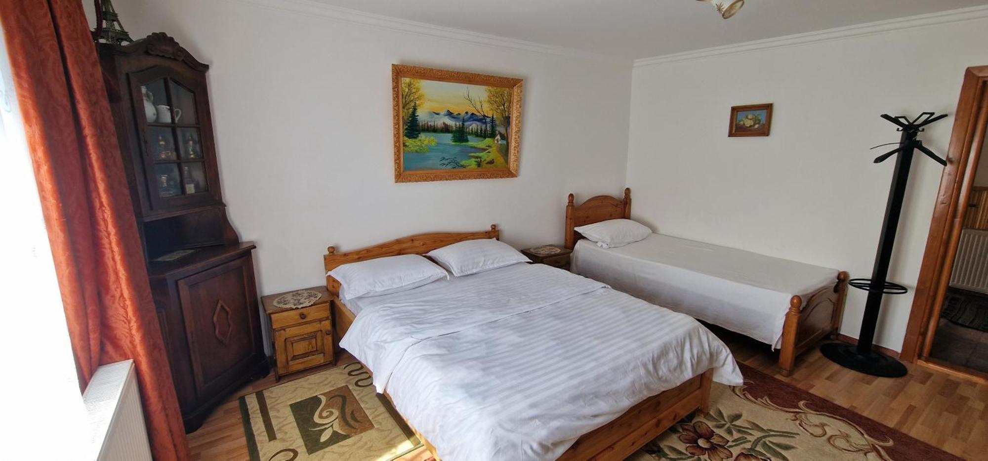 Hotel Casa Agroturistica Tarancuta Din Vatra Moldoviţei Exterior foto
