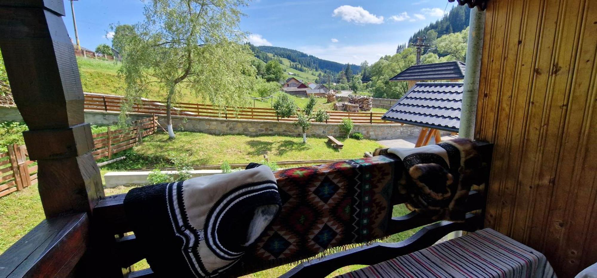 Hotel Casa Agroturistica Tarancuta Din Vatra Moldoviţei Exterior foto